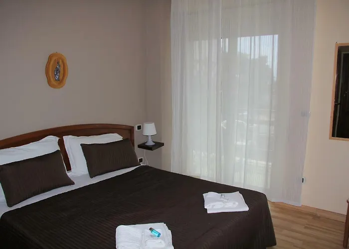 Merigio' 3* ヴィッラピアーナ